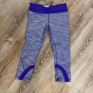 Lululemon running crops